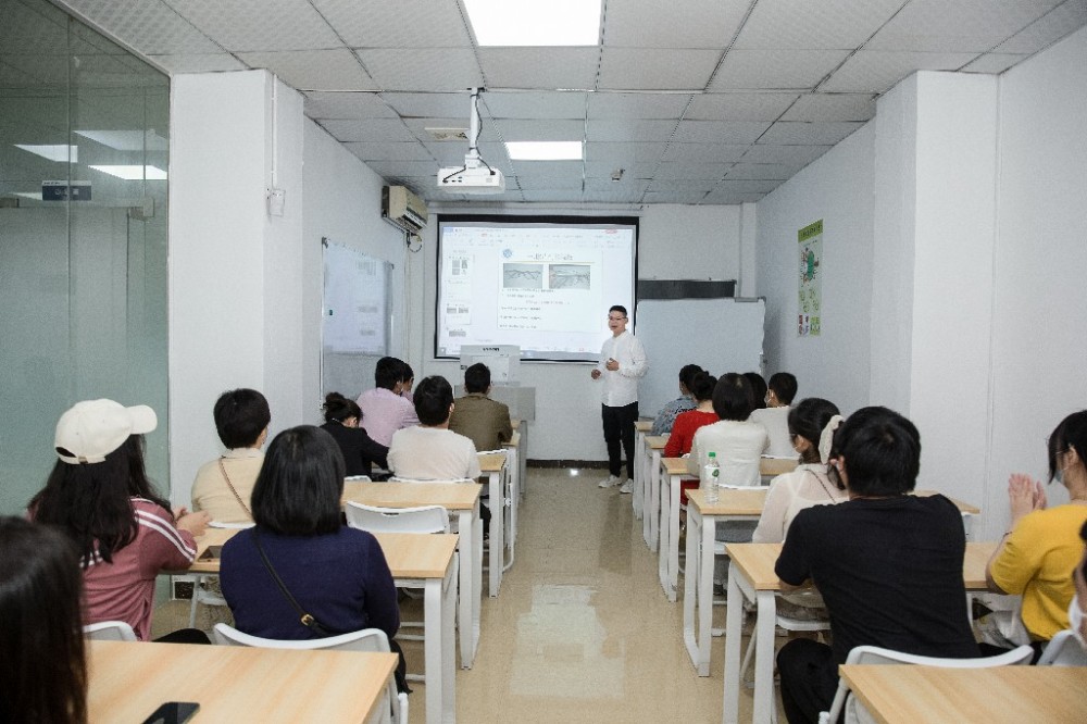 验光配镜培训班哪里学,验光配镜培训班哪里学？精细化策略定义探讨——探索凸版之路,可靠信息解析说明_KP41.75.38